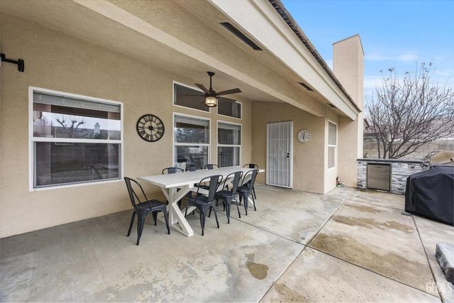 10513 Pleasant Hill Court, Bakersfield, CA 93312