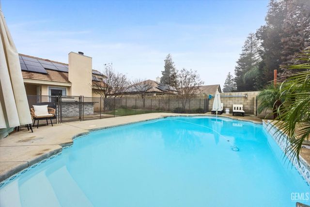 10513 Pleasant Hill Court, Bakersfield, CA 93312