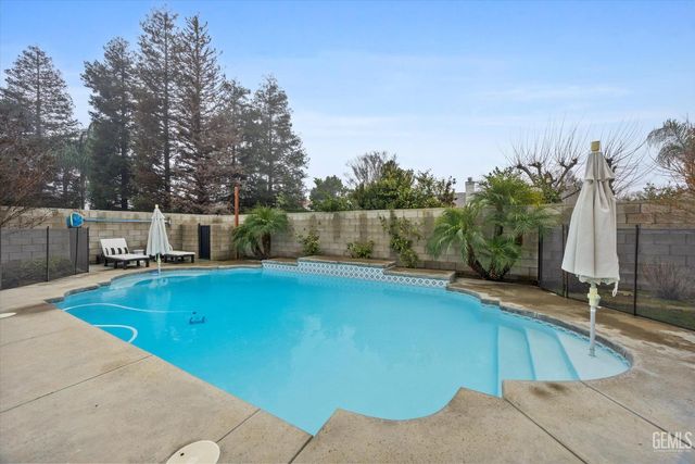 10513 Pleasant Hill Court, Bakersfield, CA 93312