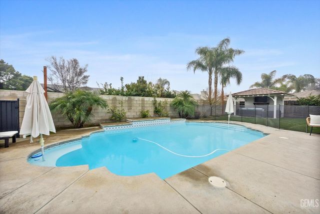 10513 Pleasant Hill Court, Bakersfield, CA 93312