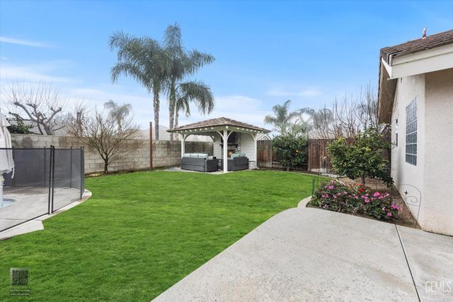 10513 Pleasant Hill Court, Bakersfield, CA 93312