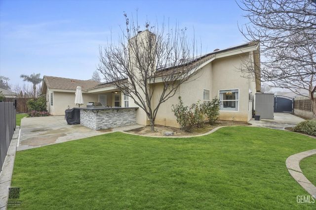 10513 Pleasant Hill Court, Bakersfield, CA 93312