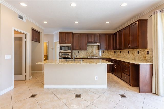 14 Monument, Irvine, CA 92602