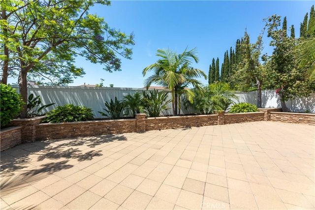 14 Monument, Irvine, CA 92602