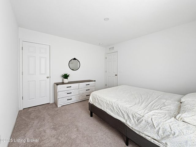 156 Goldeneye Ct, Shepherdsville, KY 40165