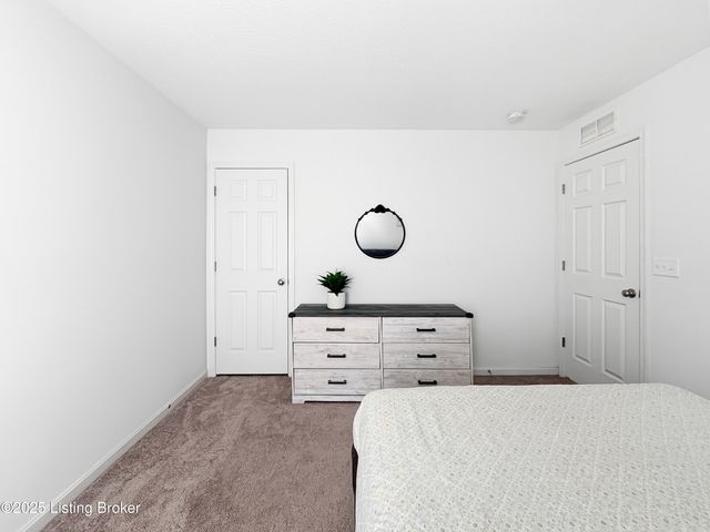 156 Goldeneye Ct, Shepherdsville, KY 40165