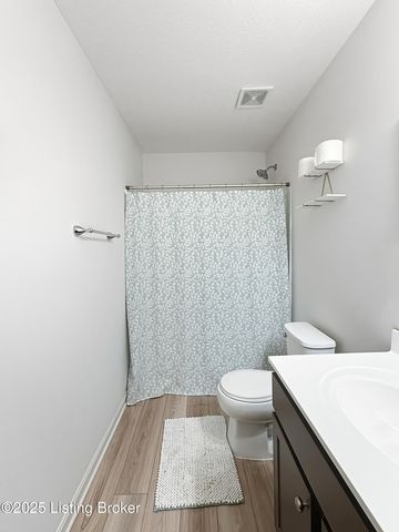 156 Goldeneye Ct, Shepherdsville, KY 40165