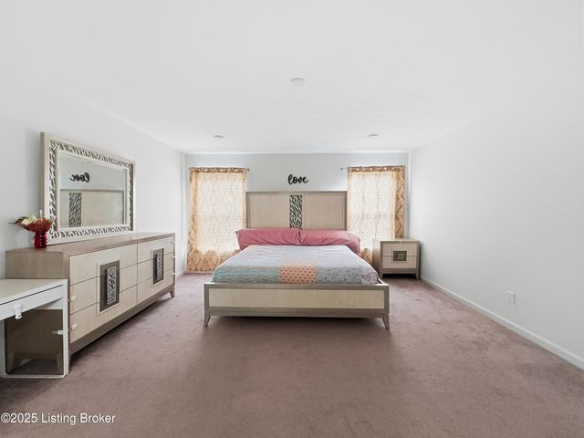 156 Goldeneye Ct, Shepherdsville, KY 40165