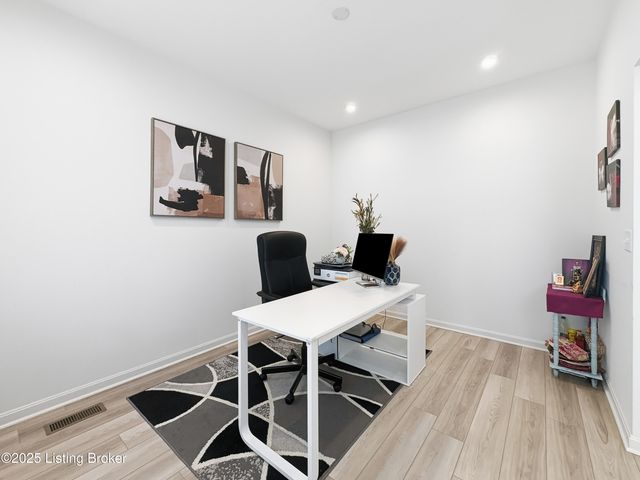 156 Goldeneye Ct, Shepherdsville, KY 40165