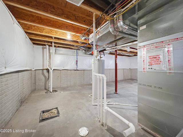 156 Goldeneye Ct, Shepherdsville, KY 40165