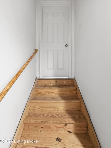 156 Goldeneye Ct, Shepherdsville, KY 40165