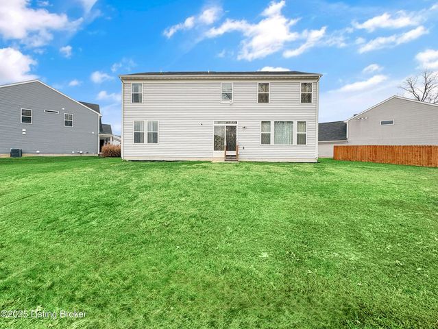 156 Goldeneye Ct, Shepherdsville, KY 40165
