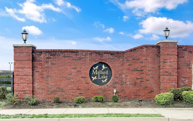 156 Goldeneye Ct, Shepherdsville, KY 40165