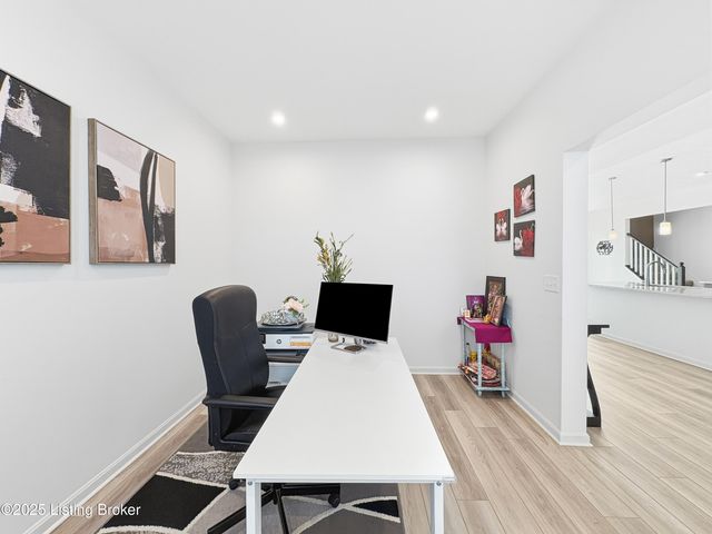 156 Goldeneye Ct, Shepherdsville, KY 40165