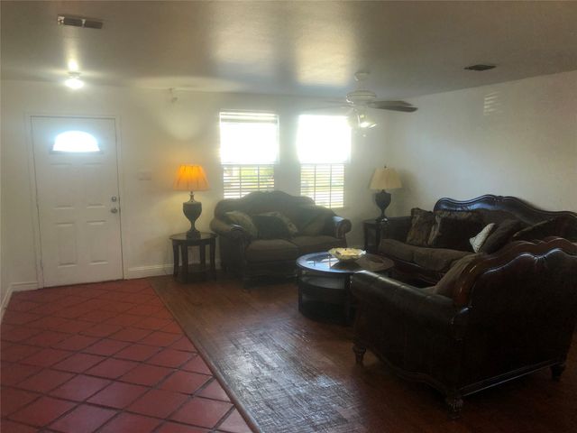 4309 Mayberry Lane, Fort Worth, TX 76123