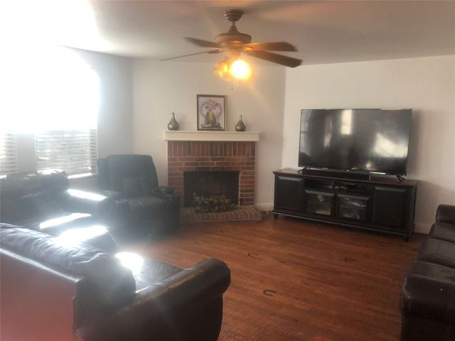 4309 Mayberry Lane, Fort Worth, TX 76123