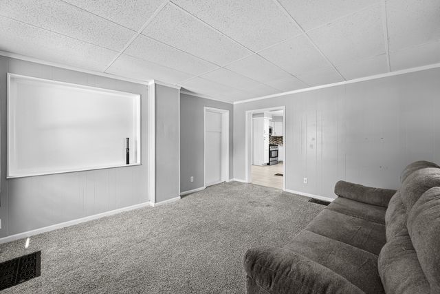 1717 ESPLANADE Avenue, Davenport, IA 52803