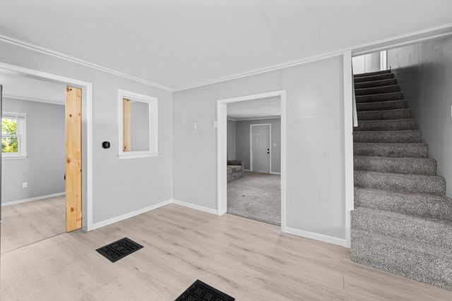 1717 ESPLANADE Avenue, Davenport, IA 52803