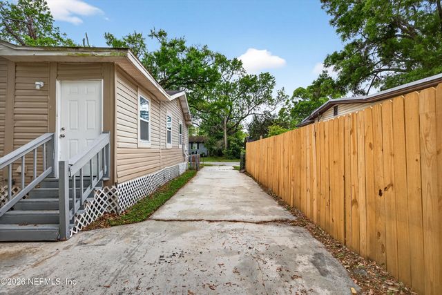 3425 GREENBRIER Drive, Jacksonville, FL 32254