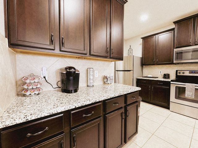 610 Milas Lane, Glenn Heights, TX 75154