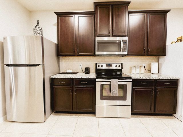 610 Milas Lane, Glenn Heights, TX 75154