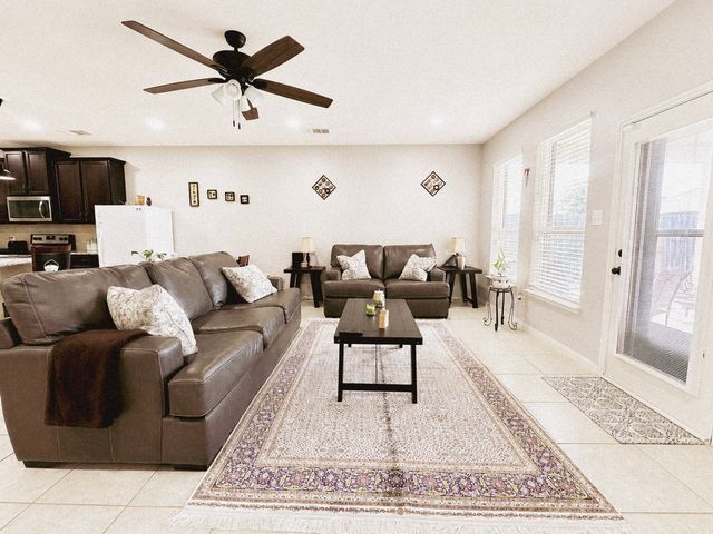 610 Milas Lane, Glenn Heights, TX 75154