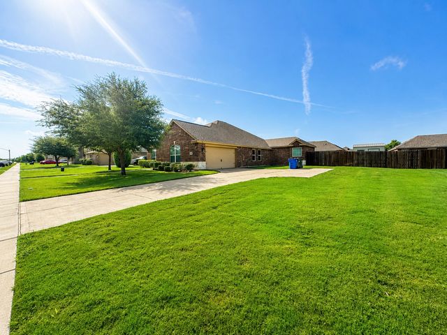610 Milas Lane, Glenn Heights, TX 75154