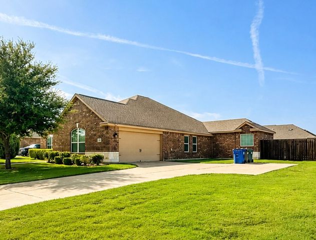 610 Milas Lane, Glenn Heights, TX 75154