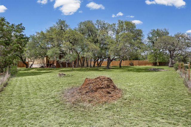 10409 Little Creek CIR, Dripping Springs, TX 78620