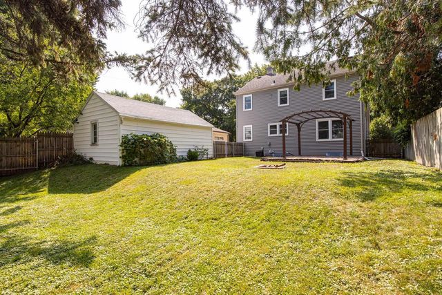 822 W 3RD STREET, Appleton, WI 54914