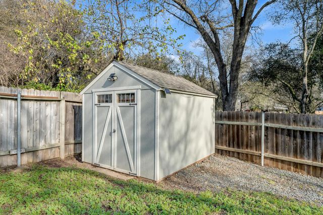 6620 Creekmont Way, Citrus Heights, CA 95621