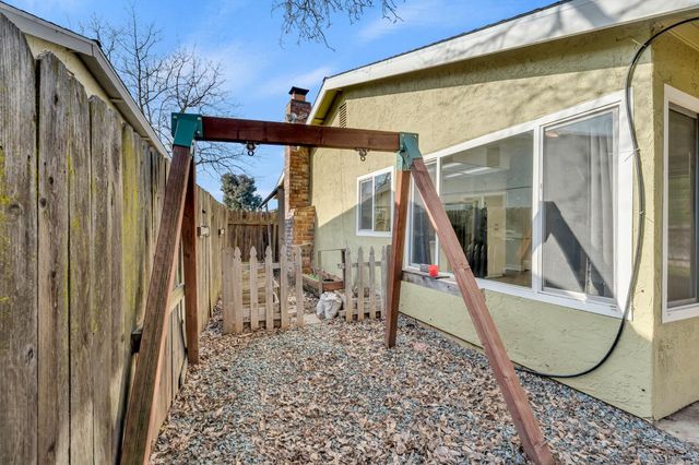 6620 Creekmont Way, Citrus Heights, CA 95621