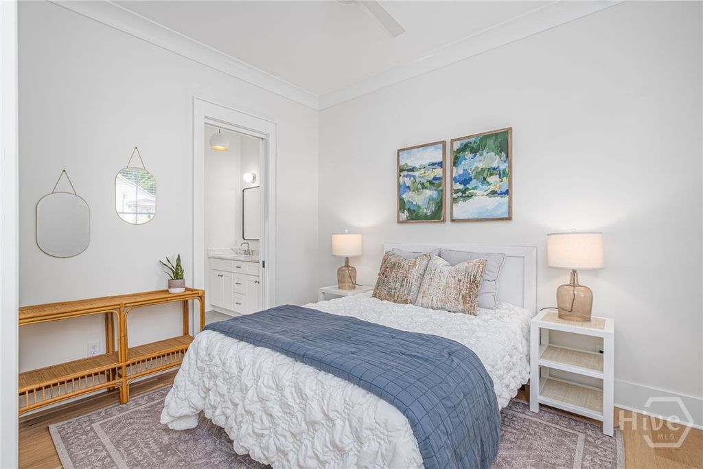 Image 15 of property listing at 216 W 43rd Street, Savannah, GA 31401