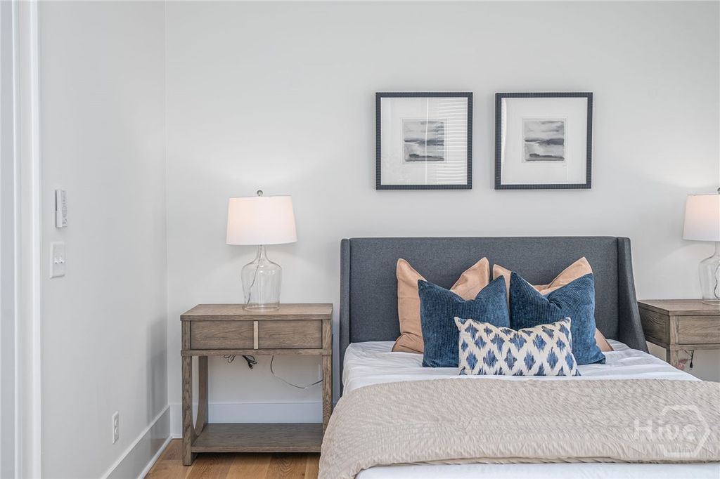 Image 20 of property listing at 216 W 43rd Street, Savannah, GA 31401