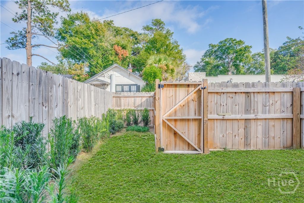 Image 31 of property listing at 216 W 43rd Street, Savannah, GA 31401