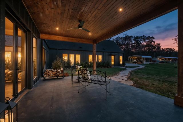 10202 Woodlane Boulevard, Magnolia, TX 77354