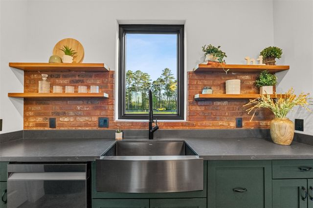 10202 Woodlane Boulevard, Magnolia, TX 77354