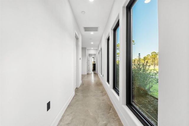 10202 Woodlane Boulevard, Magnolia, TX 77354