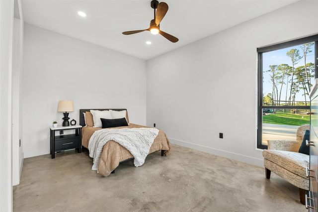 10202 Woodlane Boulevard, Magnolia, TX 77354