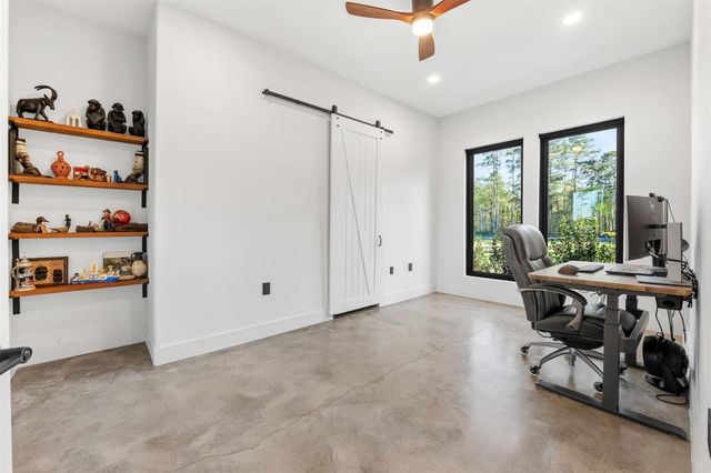 10202 Woodlane Boulevard, Magnolia, TX 77354