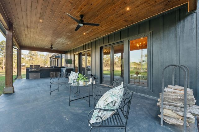 10202 Woodlane Boulevard, Magnolia, TX 77354