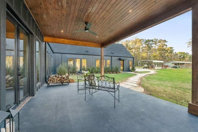 10202 Woodlane Boulevard, Magnolia, TX 77354