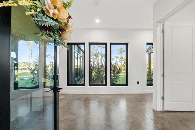 10202 Woodlane Boulevard, Magnolia, TX 77354