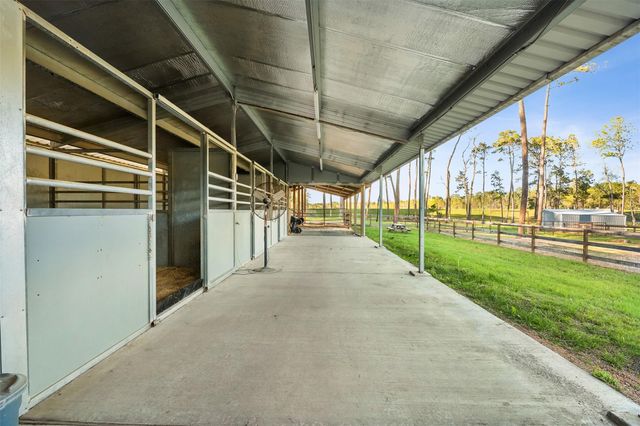 10202 Woodlane Boulevard, Magnolia, TX 77354