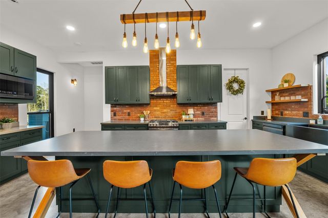 10202 Woodlane Boulevard, Magnolia, TX 77354