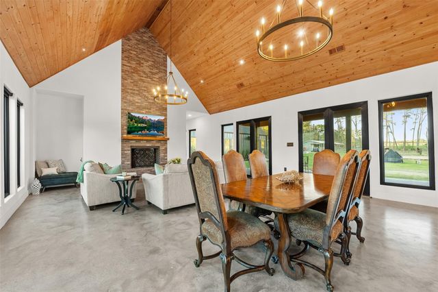 10202 Woodlane Boulevard, Magnolia, TX 77354