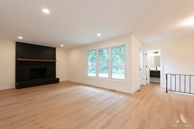 910 College Avenue, Matteson, IL 60443
