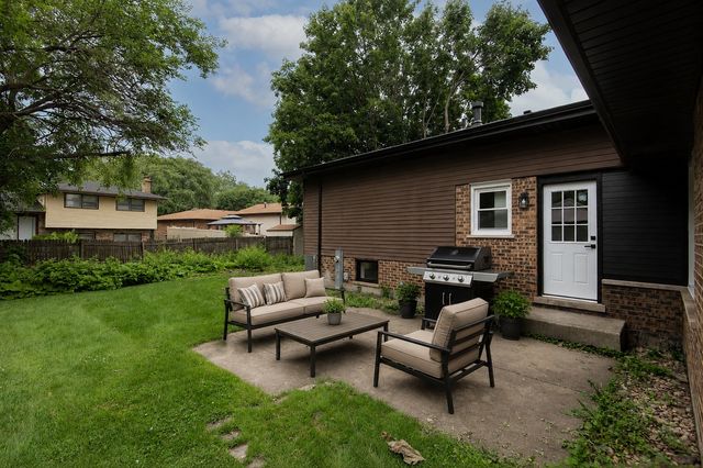 910 College Avenue, Matteson, IL 60443
