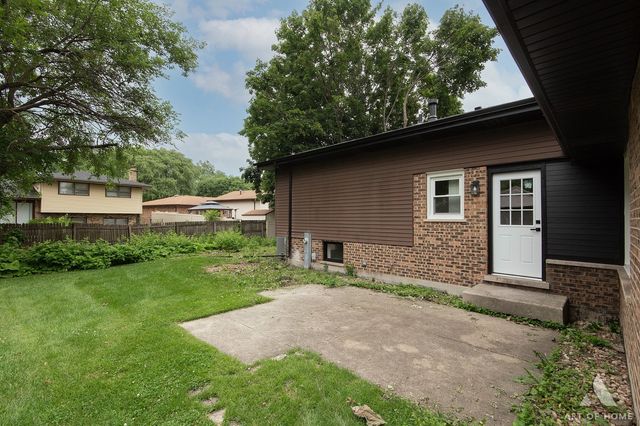 910 College Avenue, Matteson, IL 60443