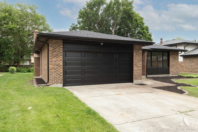 910 College Avenue, Matteson, IL 60443